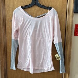 Chic Long Sleeve Women's Top in Soft Pink and Gray